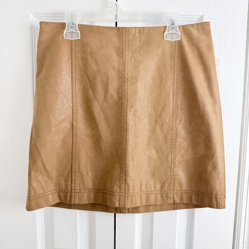 Free People Faux Leather Mini Skirt Size 8 Chestnut Tan Boho Edgy Minimalist NEW